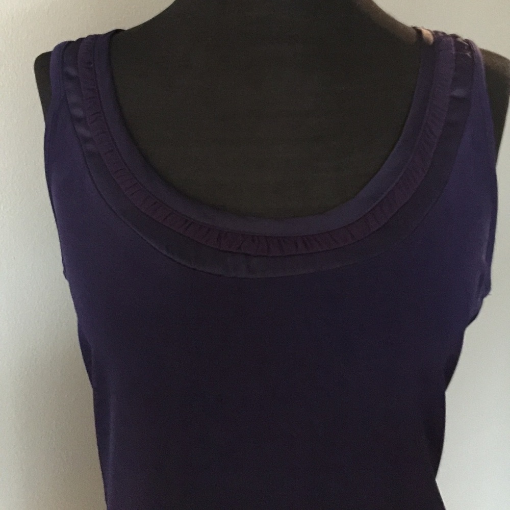 The Limited Sleeveless tank